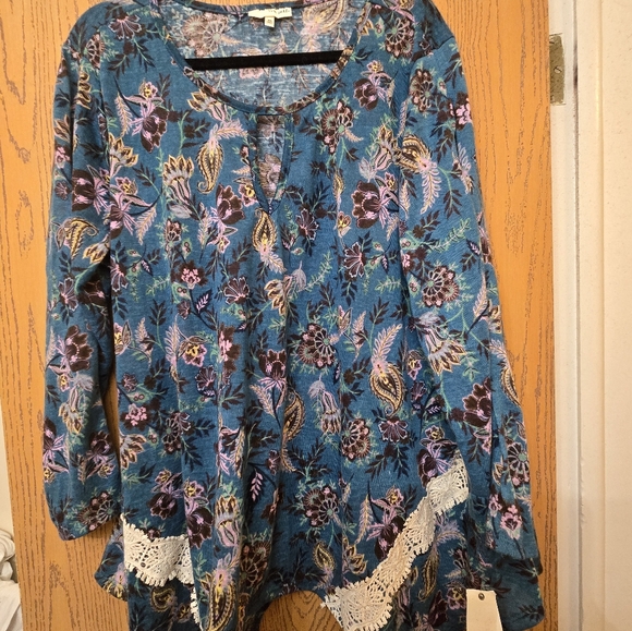 Tru Self 3x Paisley Floral top. - Picture 2 of 7